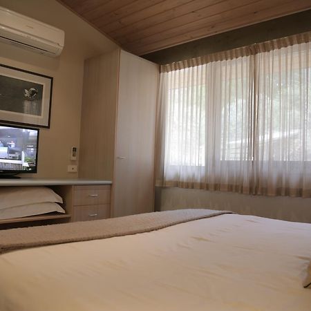Gipsy Point Lakeside Экстерьер фото