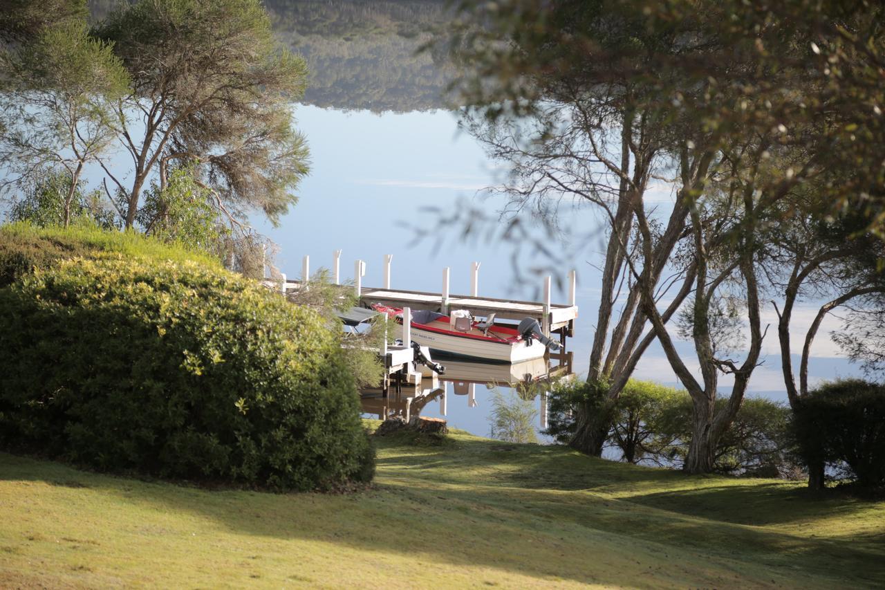 Gipsy Point Lakeside Экстерьер фото